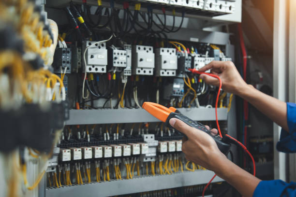 Best Commercial Electrician Services  in Pine Lakes, FL